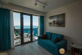 Апарт-отели Orange Sky Apartments Beach Tower Батуми Улучшенные апартаменты-студио с видом на море-16