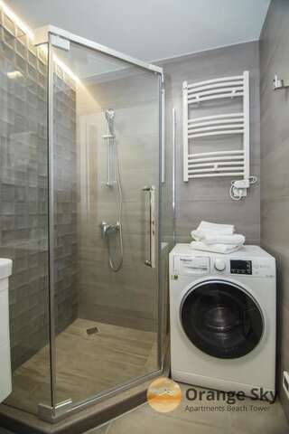 Апарт-отели Orange Sky Apartments Beach Tower Батуми Улучшенные апартаменты-студио с видом на море-33